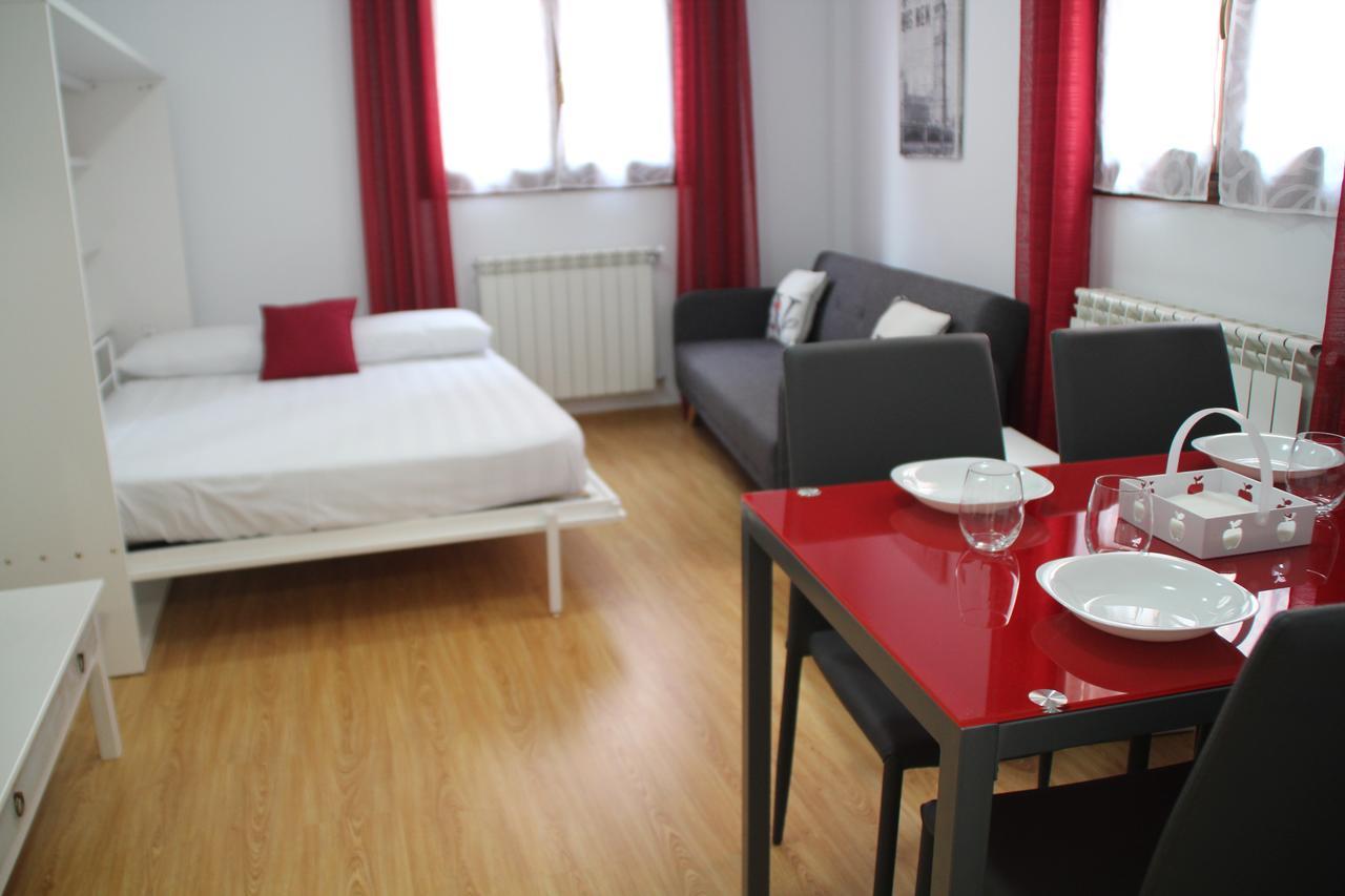 Apartamentos San Lazaro 仕格莱 外观 照片